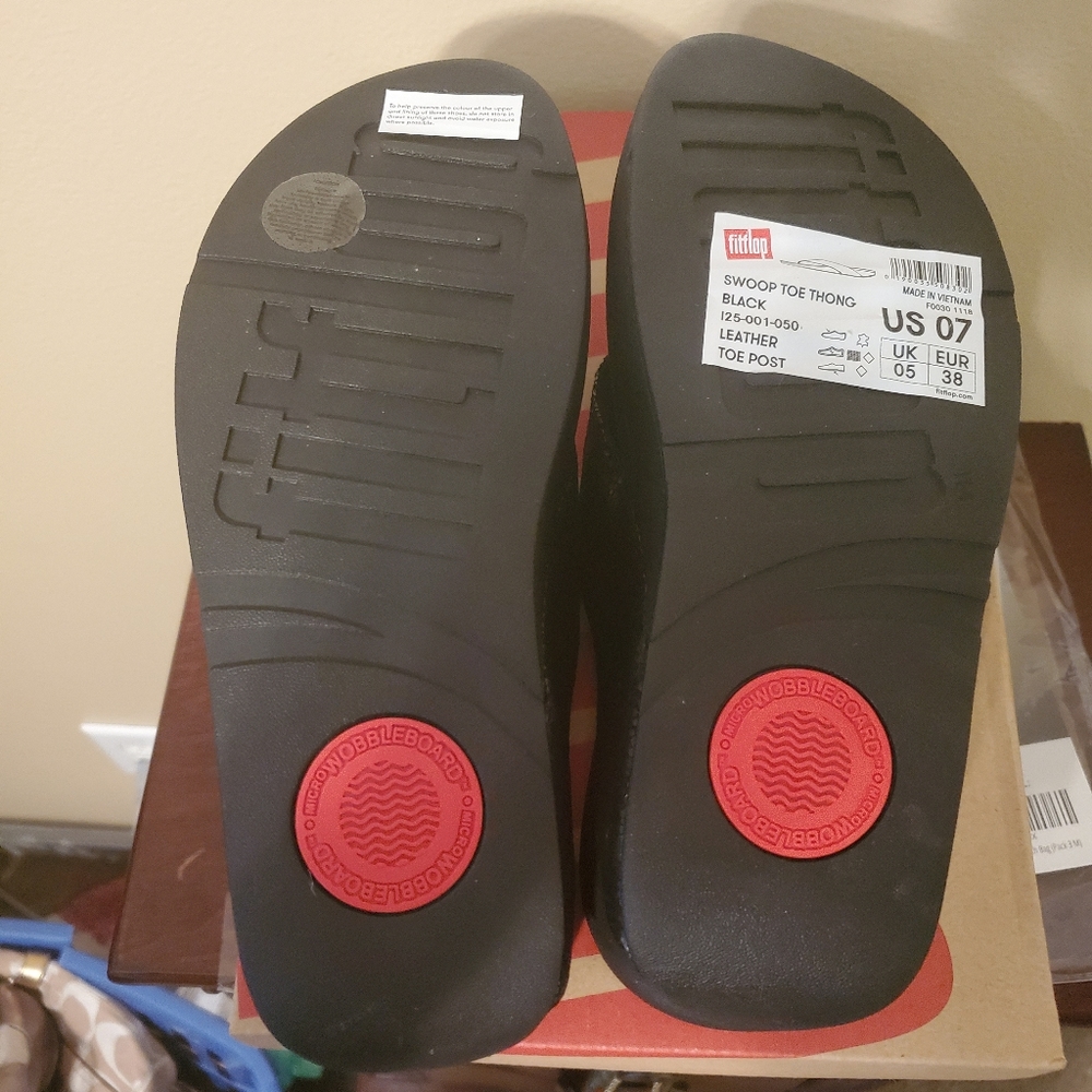 FitFlop Swoop Slides - Picture 3 of 4